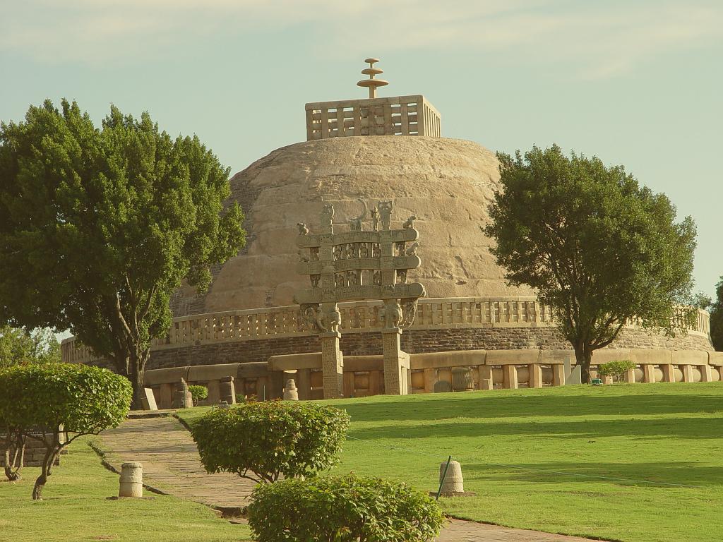 2008-09-12_16-43-35_sanchi_051.jpg - site classé par l' unesco