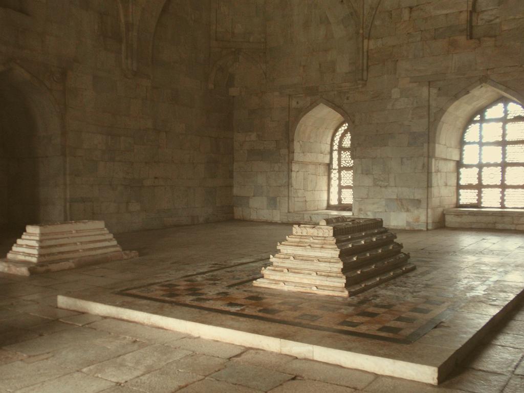 2008-09-15_11-20-28_mandu_150.jpg