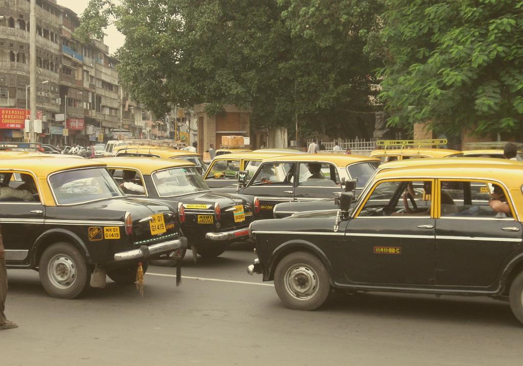 2008-09-20_17-58-11_mumbai_071.jpg - 55 000 taxis dans Mumbai!